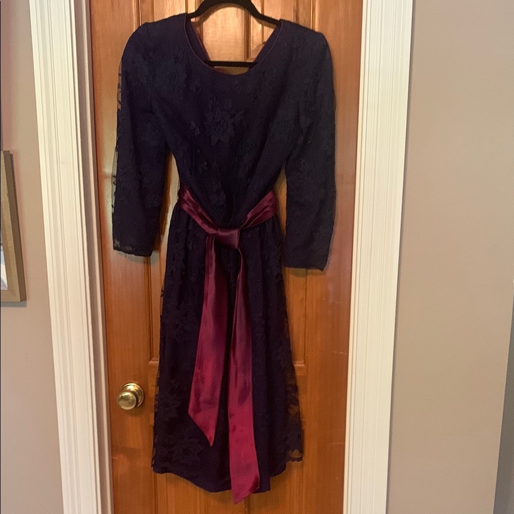 Vintage Navy Lace Dress with Satin Burgundy Belt & Neck trim Dress EUC